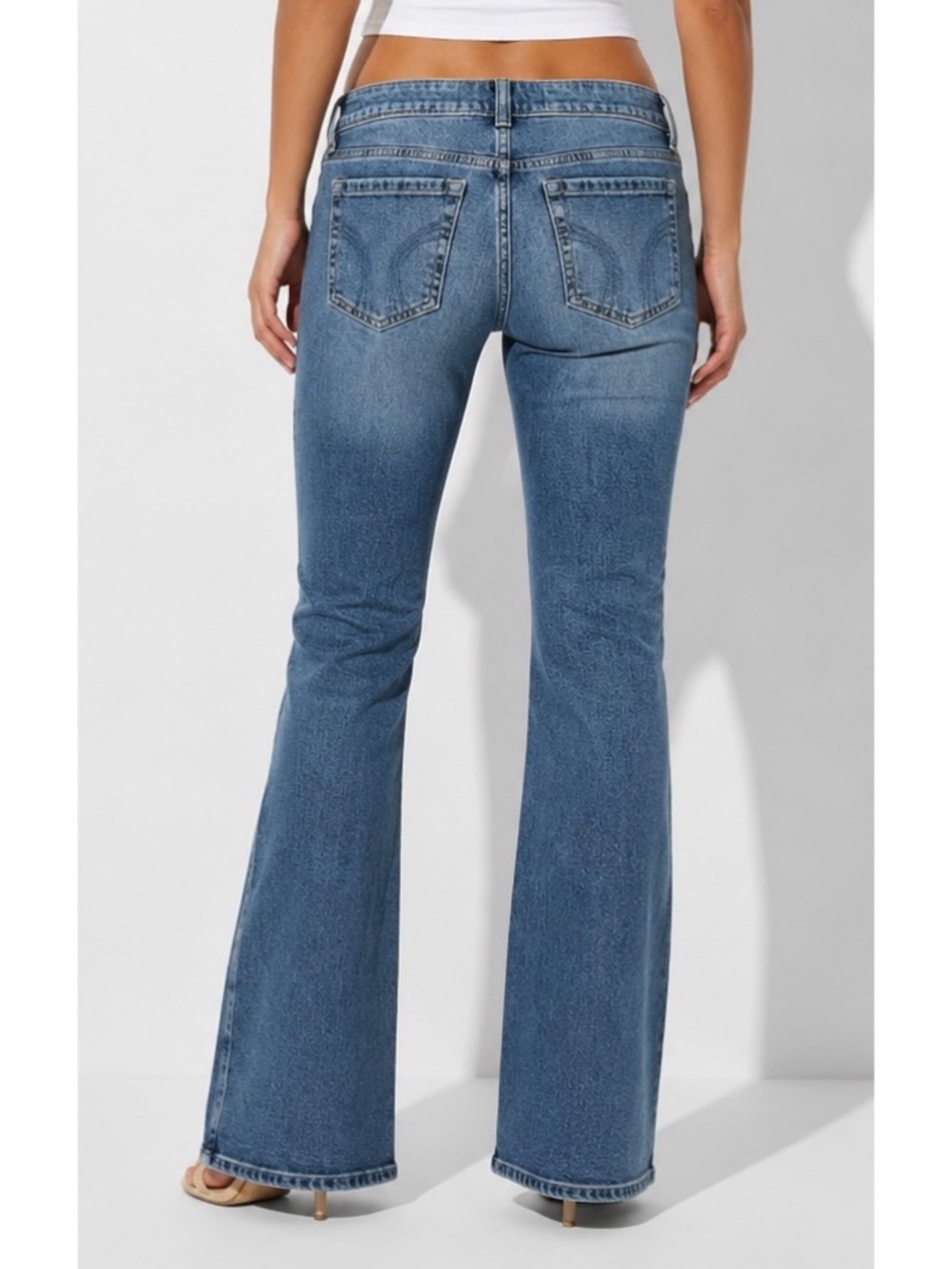 Hollister low rise boot cut jeans size 4s (27) short NWT
